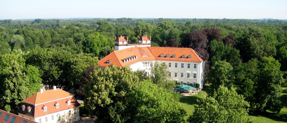Brandenburger Idylle: Das Schlossensemble von Lübbenau im Spreewald
