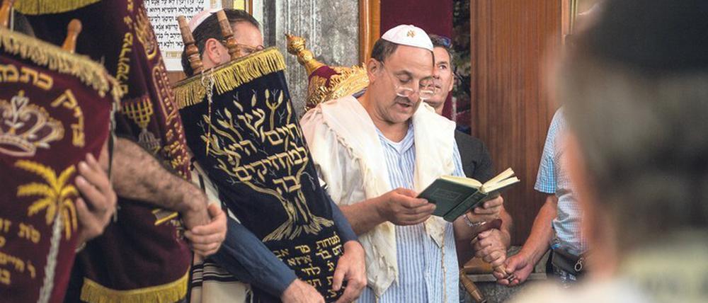Marokkanische Juden feiern am 13. Oktober 2017 das Sukkot-Fest in einer Synagoge im jüdischen Quartier von Marrakesch. 