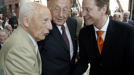 Walter Scheel und Hans-Dietrich Genscher stehen für die traditionelle FDP – Guido Westerwelle vertritt die Partei heute.