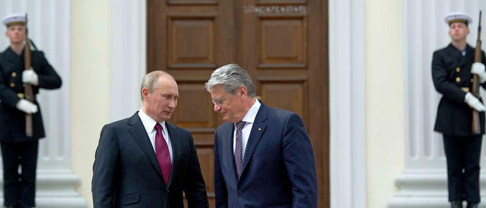 Wäre es für Bundespräsident Gauck nicht besser gewesen, Putin bei einem direkten Aufeinandertreffen mit seiner Kritik zu konfrontieren?