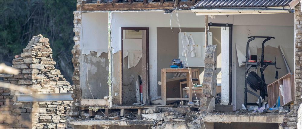 Was vom Häuschen übrigblieb: Zerstörtes Eigenheim in der rheinland-pfälzischen Gemeinde Mayschoß.