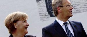 Bundespräsident Christian Wulff kritisiert den Umgang mit der Euro-Krise - und hat damit auch Angela Merkel im Visier.