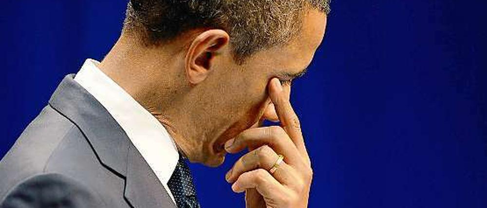 Obama wischt sich eine Träne weg - (k)ein Zeichen von Schwäche?