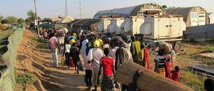 Zivilisten suchen Schutz in der UN-Mission in der Republik Südsudan.