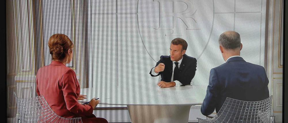 Emmanuel Macron im Fernsehinterview am Nationalfeiertag.