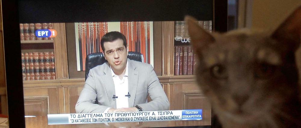 Der griechische Premier während der Fernsehansprache am Abend