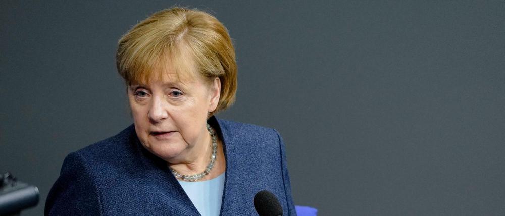 Angela Merkel die Bundeskanzlerin der Bundesrepublik im Bundestag. 