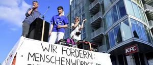 Pflegekräfte demonstrierten kürzlich in Berlin für mehr Personal - am Mittwoch wird vor der Gesundheitsministerkonferenz in Düsseldorf protestiert.