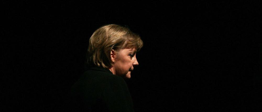 In der Flüchtlingskrise wirkt Merkel zunehmend politisch isoliert.