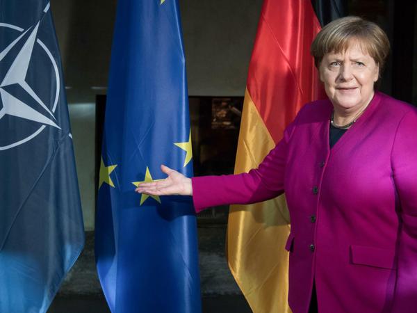 Bundeskanzlerin Angela Merkel (CDU) hat das Zwei-Prozent-Ziel unterschrieben. Entweder man erfüllt es - oder man eröffnet die Debatte neu.