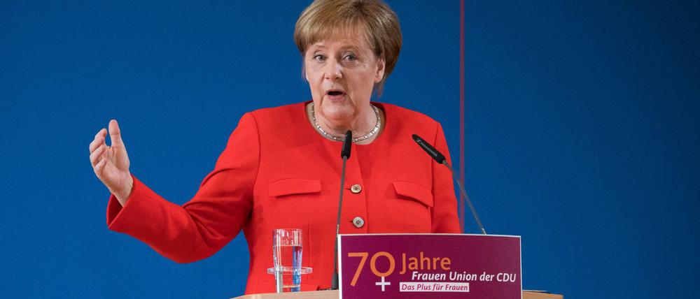 Bundeskanzlerin Angela Merkel (CDU) spricht auf der Festveranstaltung "70 Jahre Frauen Union".