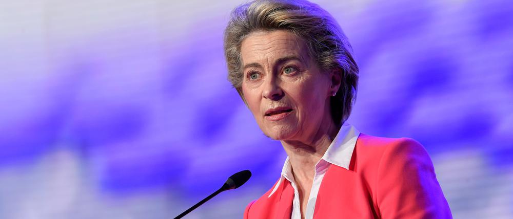 European Commission President Ursula von der Leyen addresses a press conference after a visit to oversee the production of the Pfizer-BioNtech COVID-19 vaccine at the factory of U.S. pharmaceutical company Pfizer in Puurs, Belgium April 23, 2021. John Thys /Pool via REUTERS