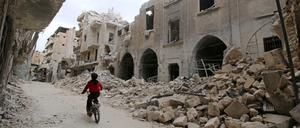Mehr Zeit für eine Fahrradfahrt: Die Feuerpause in Aleppo ist am Montag nach Armeeangaben um 48 Stunden verlängert worden.