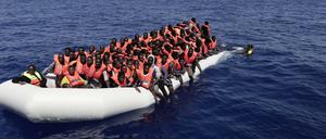 Die Zahl der Bootsflüchtlinge auf dem Mittemeer, die von Libyen aus starten, steigt wieder.