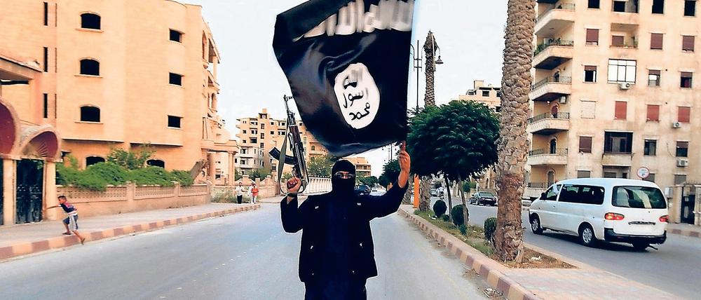 Schwarze Macht: Der „Islamische Staat“ verbreitet nach wie vor Angst und Schrecken.