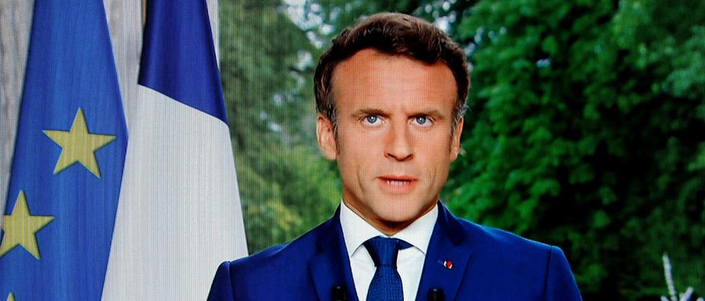 Emmanuel Macron bei seiner Fernsehansprache am 22. Juni 2022.