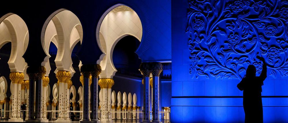 Ort des Austauschs. In Abu Dhabis Großer Moschee wird der Papst hochrangige muslimische Geistliche treffen.