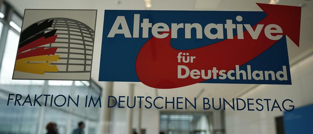 Atempause für die AfD. Das Verwaltungsgericht Köln will vor der Bundestagswahl nicht entscheiden, ob das Bundesamt für Verfassungsschutz die Partei als rechtsextremen Verdachtsfall einstufen darf