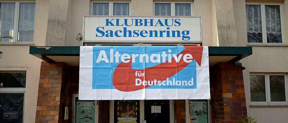 Die AfD - hier das Tagungsgebäude ihres Landesparteitages im März - hat gute Chancen, in das Dresdner Landesparlament einzuziehen