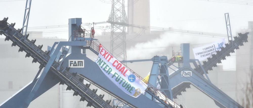 Am 2. Februar 2020 besetzten Klima-Aktivistinnen und Aktivisten das Gelände des neuen Steinkohlekraftwerks Datteln 4. 
