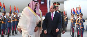 Zwei Gewaltherrscher, beide Empfänger deutscher Rüstungshilfe: Ägyptens Abdulah Fattah al-Sisi (rechts) und Saudi-Arabiens Thronfolger und de-facto-Machthaber Mohammed bin-Salman.