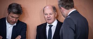 Bundeskanzler Olaf Scholz (SPD), Finanzminister Christian Lindner (FDP) und Wirtschaftsminister Robert Habeck (Grüne).