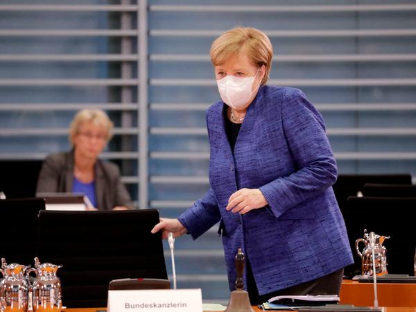 Kanzlerin Angela Merkel vor der Kabinettssitzung, wenig später kam Spahns Corona-Diagnose. 