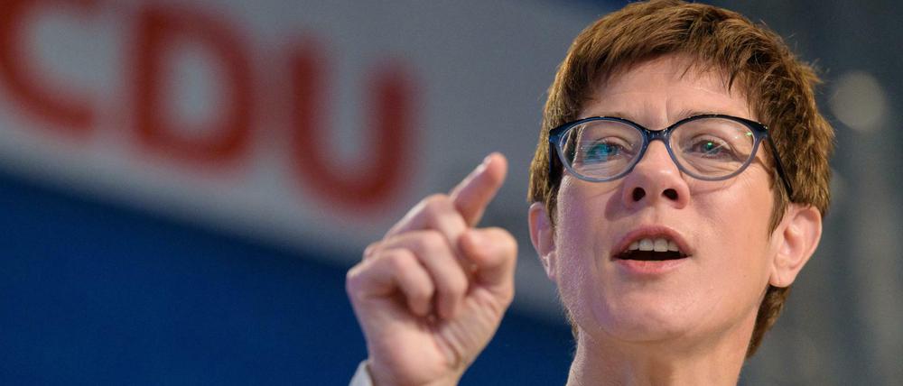 In Frage gestellt: Behält CDU-Chefin Kramp-Karrenbauer den Erstzugriff auf die Kanzlerkandidatur oder gibt es eine Urwahl?