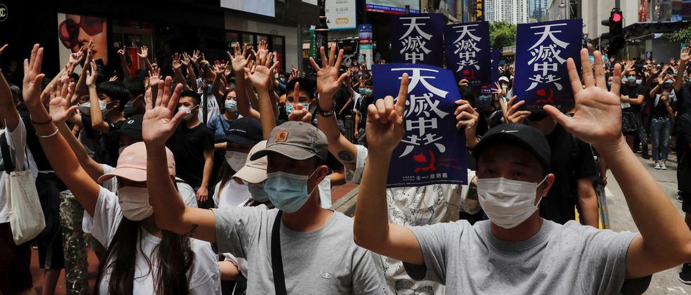 Tausende demonstrierten auch am Sonntag in Hongkong.