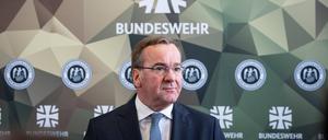 Minister Boris Pistorius hat sich noch nicht klar positioniert, woher das Geld für die weitere Bundeswehr-Modernisierung kommen soll – seine SPD schon.