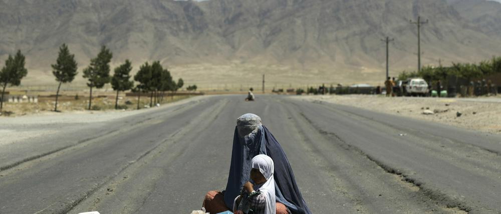 In dem Land, das zu den ärmsten der Welt gehört, kamen die Autoren von "Ghost of Afghanistan" weit herum.