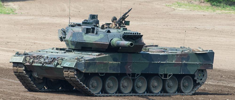 Präsident Wolodymyr Selenskyj richtete einen Appell zur Lieferung moderner Panzer an den EU-Gipfel in Brüssel.