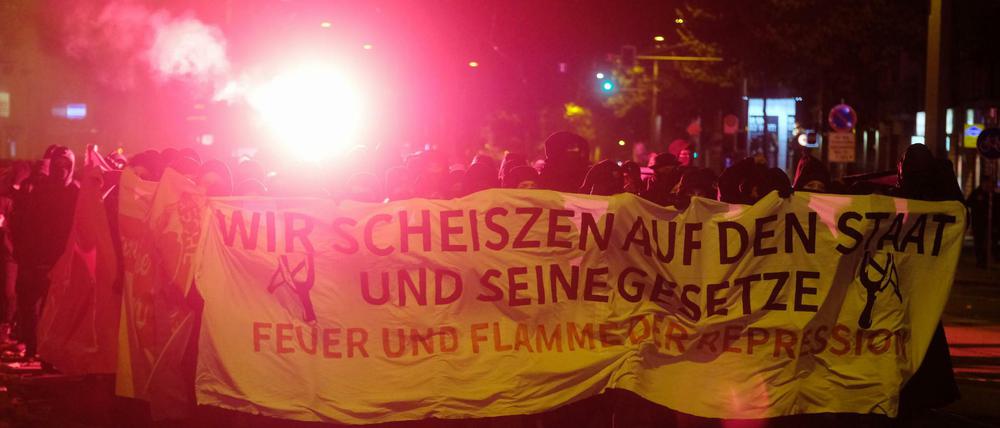 Gewaltbereit. Autonome demonstrieren im Oktober in Leipzig. Die Bundesanwaltschaft ermittelt gegen eine kriminelle Vereinigung, die sich in der Szene gebildet haben soll.