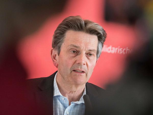 Nimmt sich die Freiheit, auch gegenüber SPD-Ministern seine eigene Meinung zu sagen: Fraktionschef Rolf Mützenich.