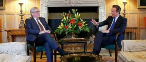Kamingespräch. Der britische Premier Cameron mit EU-Kommissionspräsident Juncker auf seinem Landsitz.