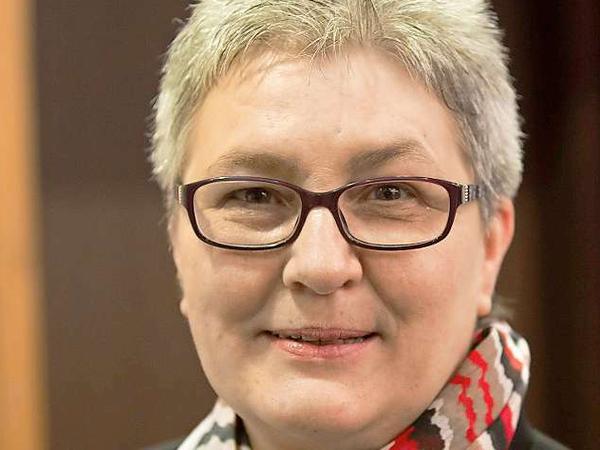 Elke Hannack ist gewählte stellvertretende Vorsitzende des Deutschen Gewerkschaftsbundes (DGB) und Mitglied der Christlich-Demokratischen Arbeitnehmerschaft (CDA)