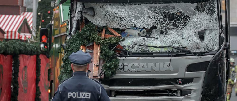 Angriff mit Lastwagen: Das Tatfahrzeug vor zwei Jahren nach dem Anschlag auf dem Breitscheidplatz.