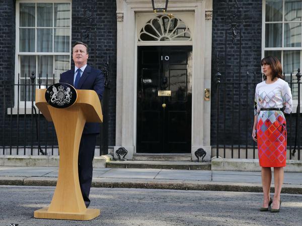 Der britische Premier David Cameron kündigt seinen Rücktritt an.