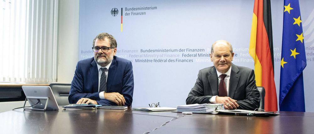 Bundesfinanzminister Olaf Scholz (r.) mit seinem Vertrauten, Staatssekretär Wolfgang Schmidt.