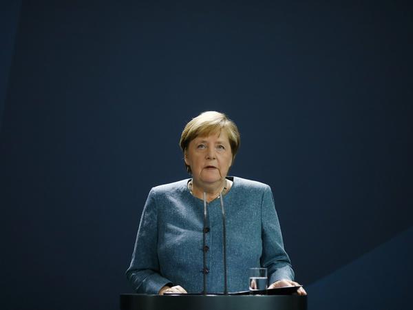 Ein Auftritt, der das deutsch-russische Verhältnis verändert: Kanzlerin Merkel gibt im Kanzleramt ihr Statement zum Fall des Giftopfers Alexej Nawalny ab.