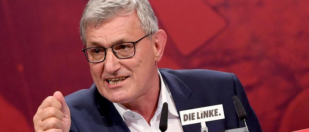 Bernd Riexinger, Bundesvorsitzender der Partei Die Linke, spricht am Freitag beim Bundesparteitag in Leipzig.