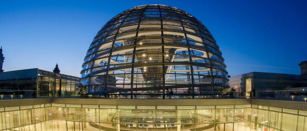Blick auf Kuppel des Reichstags