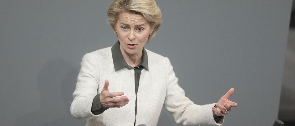 Ursula von der Leyen (CDU), Bundesverteidigungsministerin. 