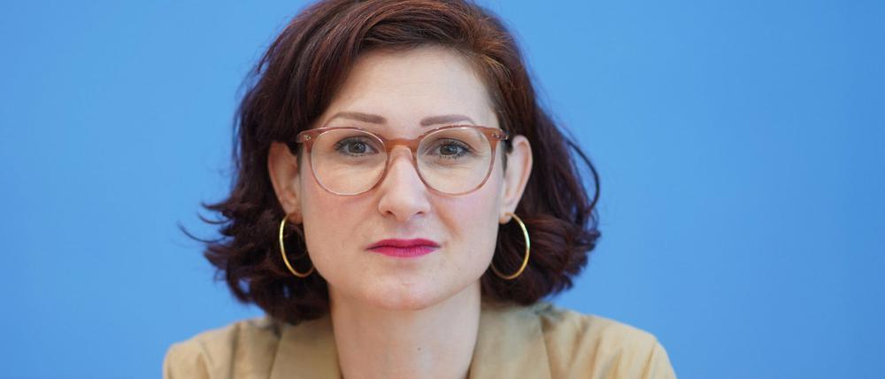 Steht in heftiger Kritik: Ferda Ataman soll zur Antidiskriminierungsbeauftragten gewählt werden.