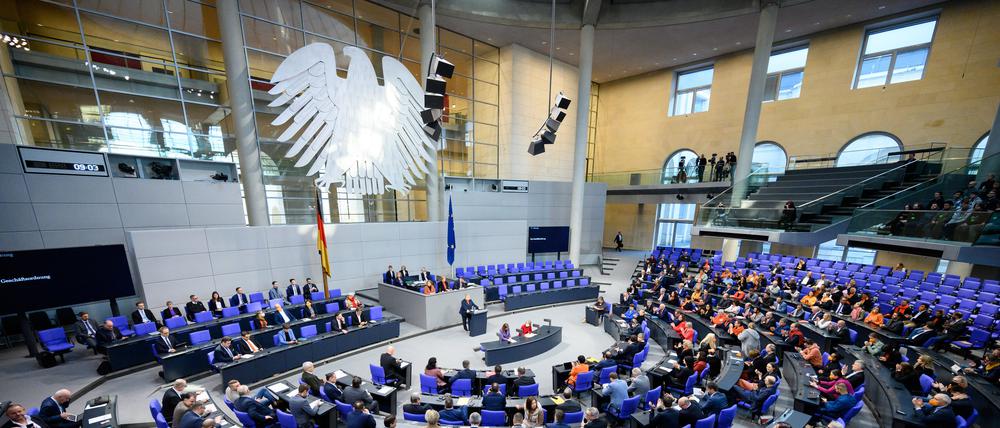 Ein Hauptthema der 71. Bundestagssitzung der 20. Legislaturperiode sind die Abstimmung über den vom Vermittlungsausschuss beschlossenen Kompromiss zum Bürgergeld
