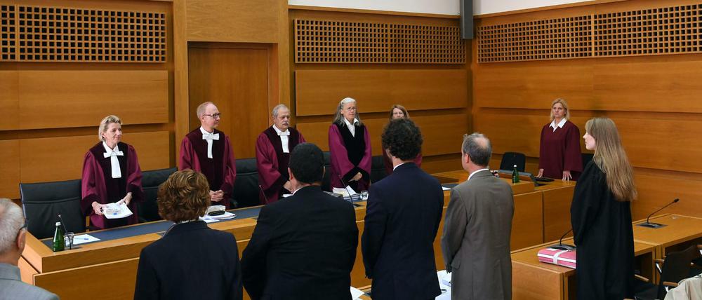 Der erste Senat des Bundesverwaltungsgerichts in Leipzig bestätigte die Eil-Abschiebung von Gefährdern.