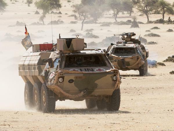 Der Einsatz in Mali – hier Bundeswehrfahrzeuge Ende 2019 – ist umstritten.