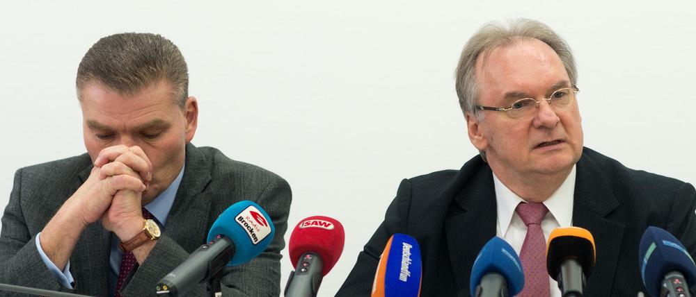 Holger Stahlknecht, Innenminister von Sachsen-Anhalt, und Ministerpräsident Reiner Haseloff (beide CDU)