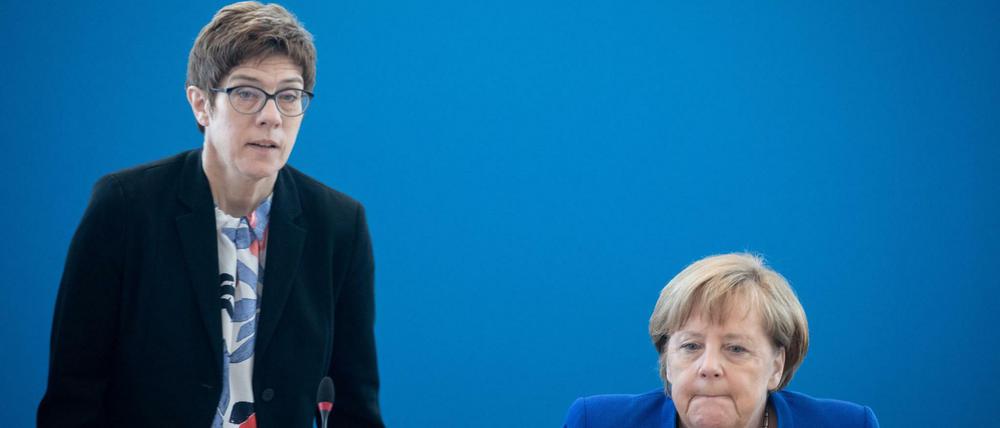 Bundeskanzlerin Angela Merkel und CDU-Chefin Annegret Kramp-Karrenbauer bei der Sitzung des Bundesvorstandes.