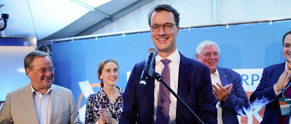 Der amtierende Ministerpräsident Hendrik Wüst bei der Wahlparty der CDU nach der Landtagswahl in NRW.